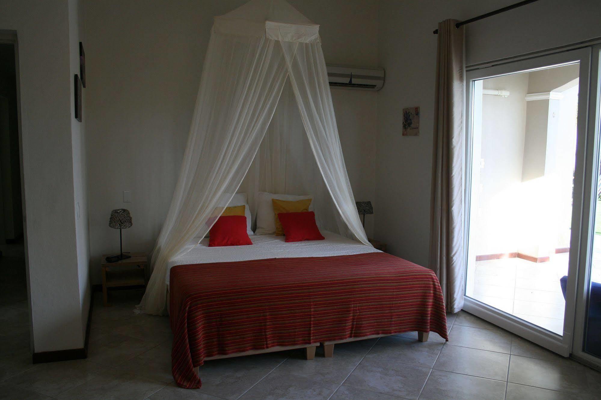 Hibiscus Beach House Jan Thiel Ngoại thất bức ảnh